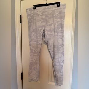 lululemon athletica Light Gray Camo Leggings - Ribbed Align